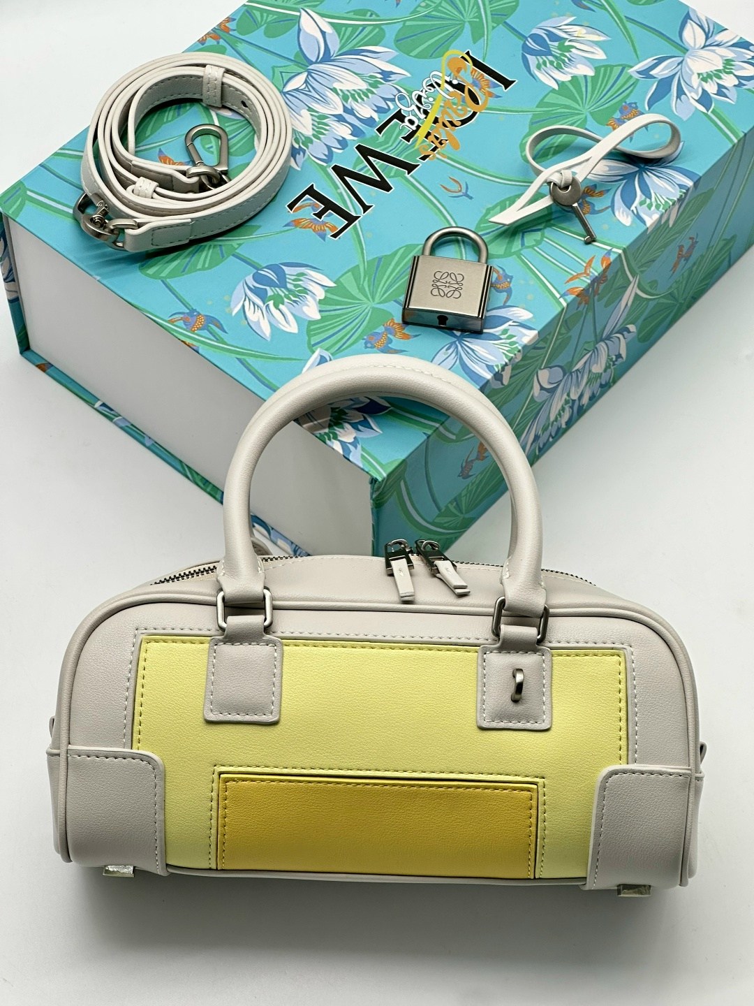 loewe сумка,сумка,сумки женская,сумка женская брендовая,брендовые сумочки