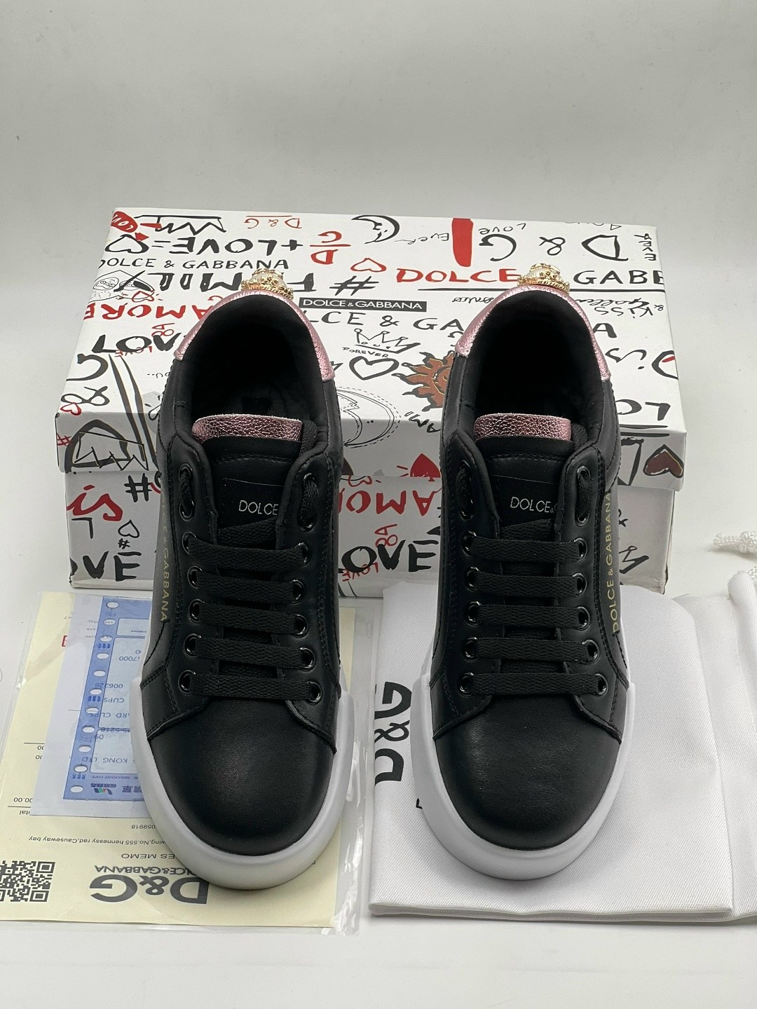 кроссовки дольче габбана черные,черные женские кожаные кроссовки с логотипом portofino dolce&gabbana,кроссовки dolce&gabbana,кожаные кеды portofino dolce & gabbana,кроссовки дольче габбана 2026
