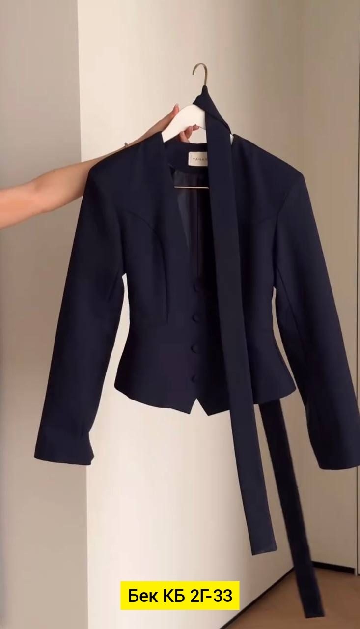 костюм классический,женские пиджаки,классический костюм женский,жакет приталенный,деловой костюм