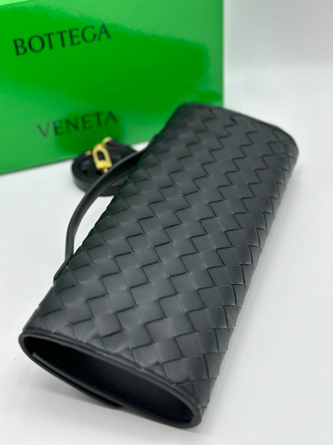 сумка клатч плетеная в стиле боттега bottega veneta,клатч bottega veneta,сумка женская bottega veneta,женский кожаный клатч bottega veneta andiamo черный,сумка bottega veneta