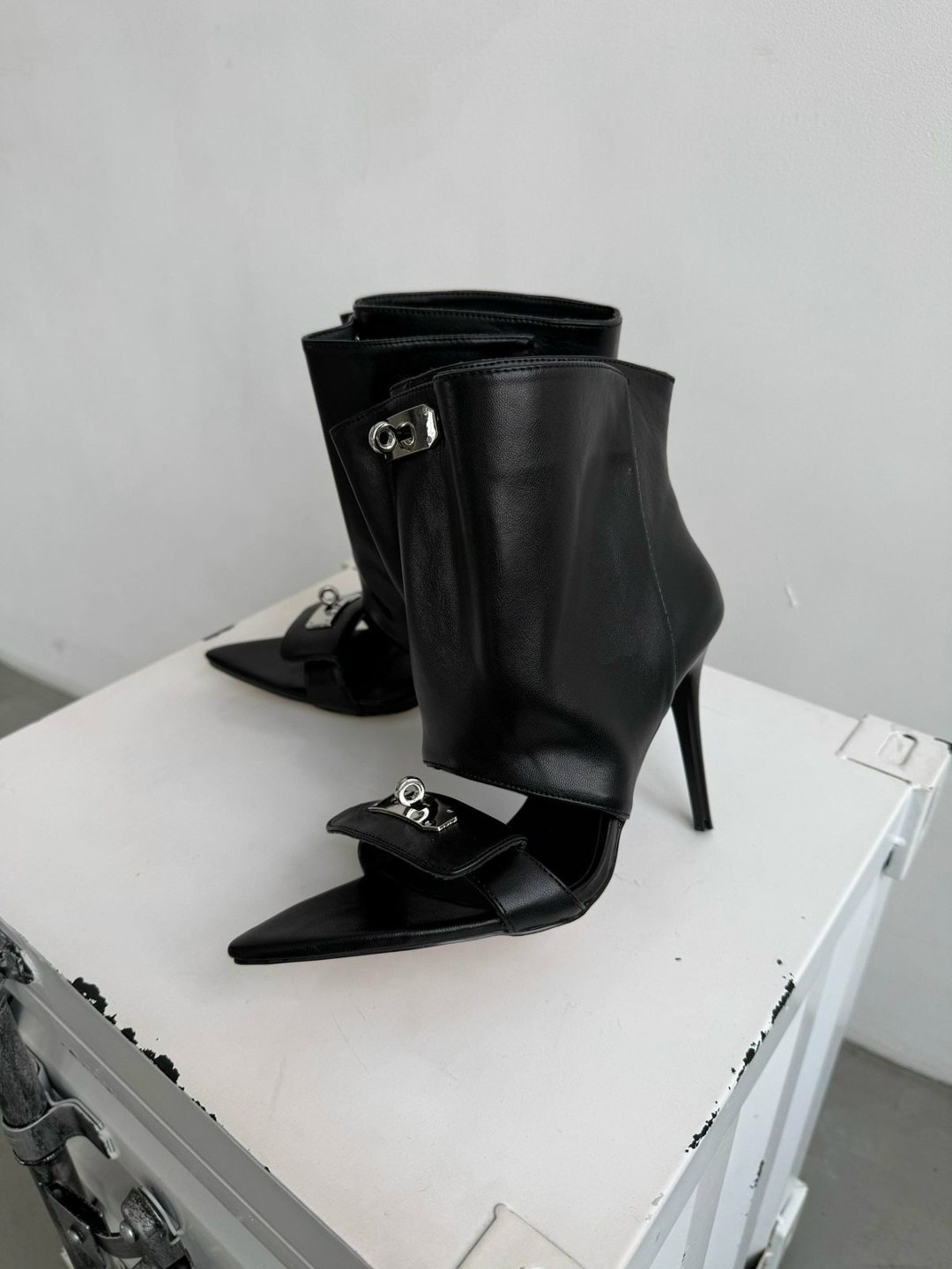 замшевые ботильоны,ботильоны демисезонные замшевые на каблуке o`shade 204191630,женские ботильоны,ботильоны на шпильке,модные ботильоны