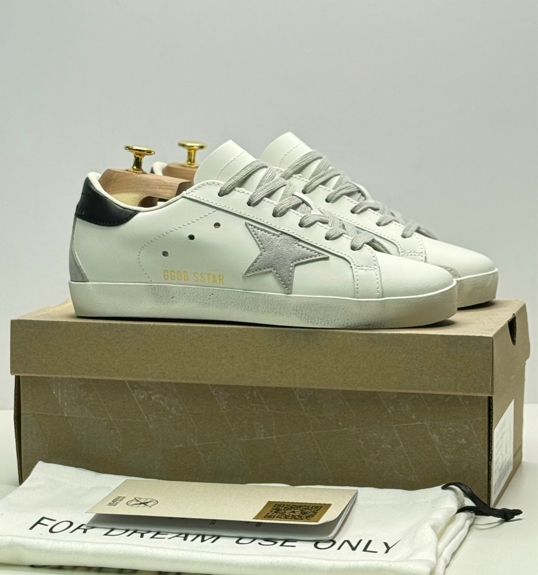 ,классические кроссовки,модные кроссовки,кроссовки golden goose,кроссовки женскиe