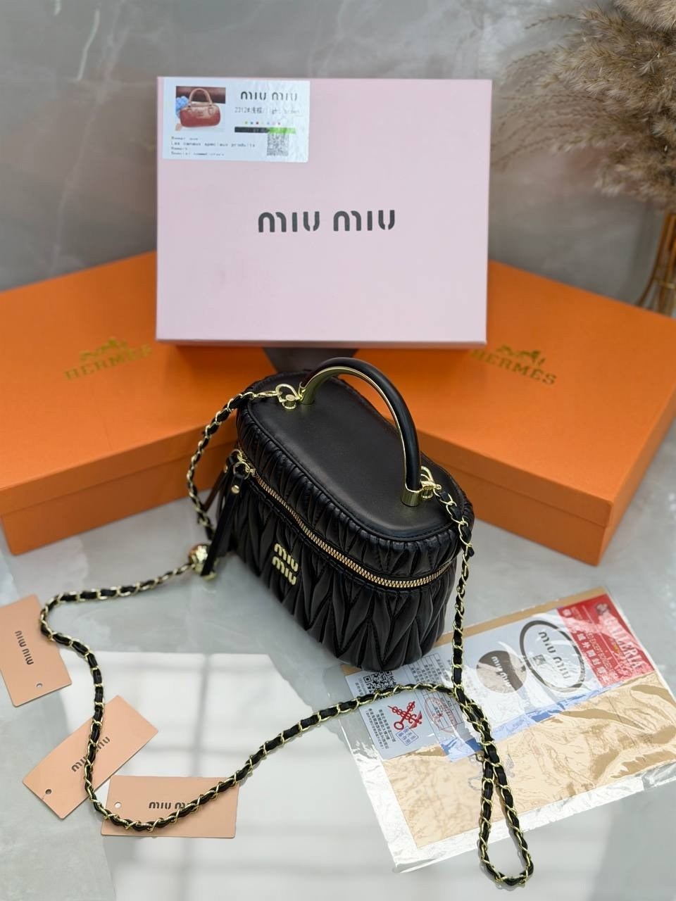 женская сумка miu miu,сумка miu miu,сумка через плечо в стиле miu miu,сумка на плечо miu miu,сумка miu miu через плечо