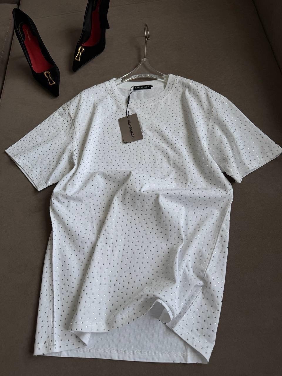 футболка женская оверсайз белая со стразами g&m brand,футболка оверсайз со стразами удлиненная нарядная got u,футболка женская белая,женская футболка,женская футболка оверсайз со стразами