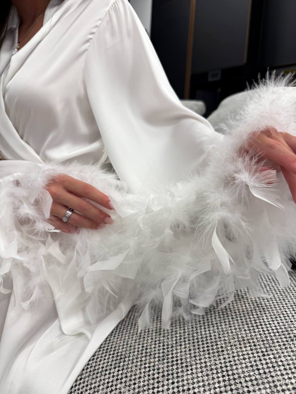 халат шелковый с перьями пеньюар домашний la nova 190048450,халат с перьями,халат невесты с перьями,длинный халат с перьями,женский халат длинное прозрачное кимоно с перьями