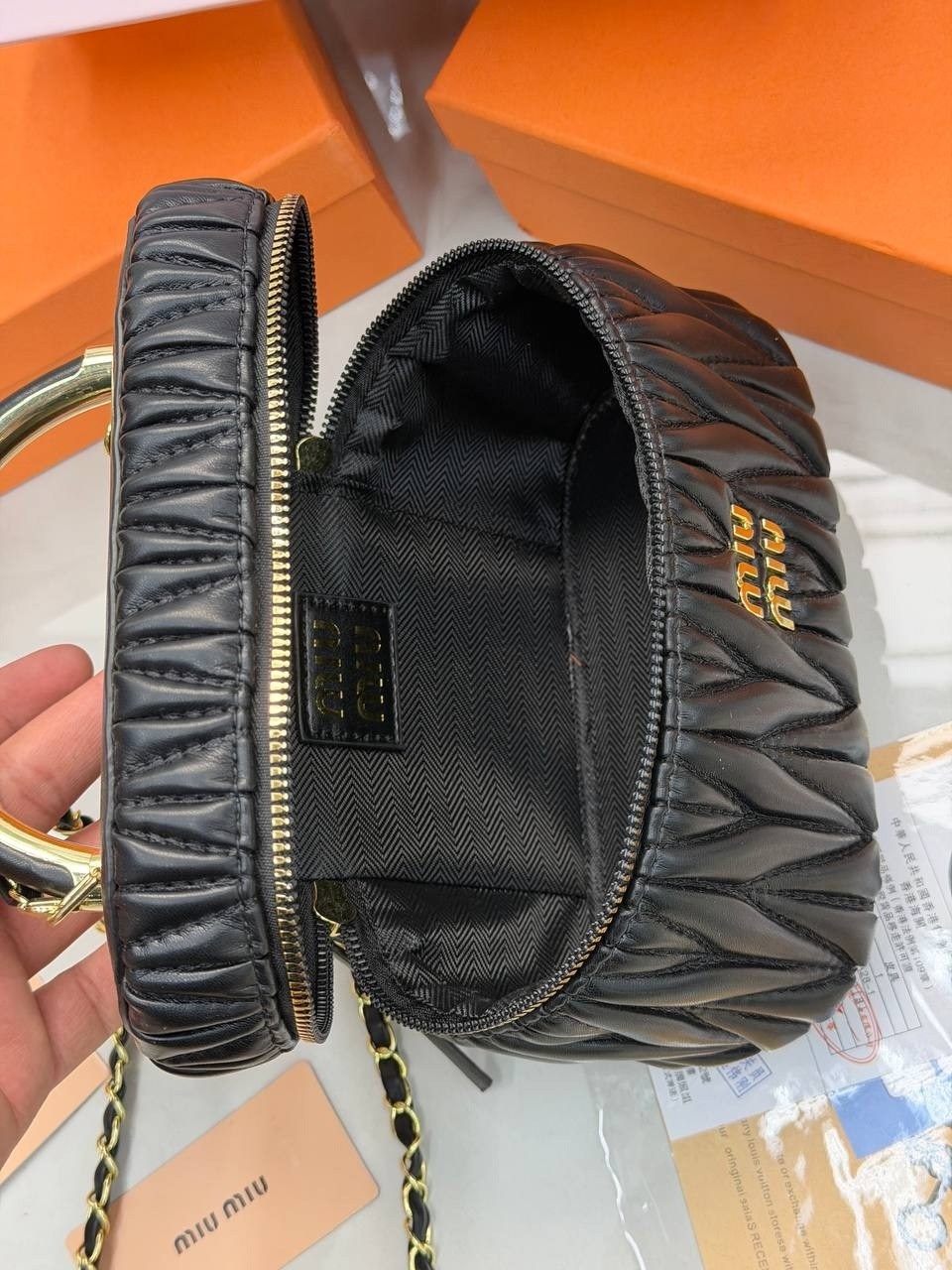 женская сумка miu miu,сумка miu miu,сумка через плечо в стиле miu miu,сумка на плечо miu miu,сумка miu miu через плечо