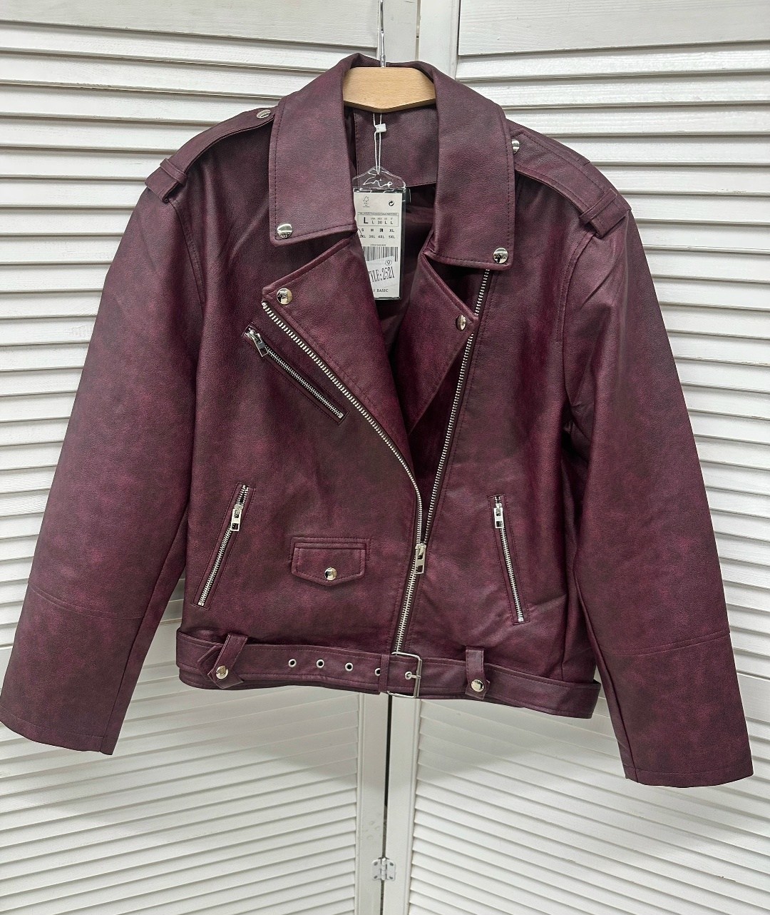 куртка косуха кожаная весенняя оверсайз nataly rik,куртка косуха из эко кожи бордового цвета,косуха бордовая оверсайз chauzi,куртка косуха кожаная осенняя оверсайз nataly rik,куртка косуха женская из