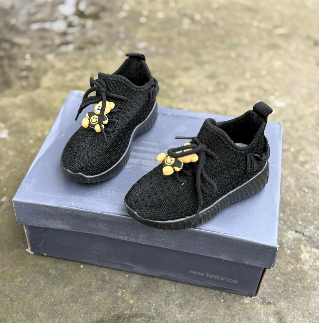 ,кроссовки детские изи, детская,adidas yeezy boost 350 v2 static black reflective,детские кроссовки