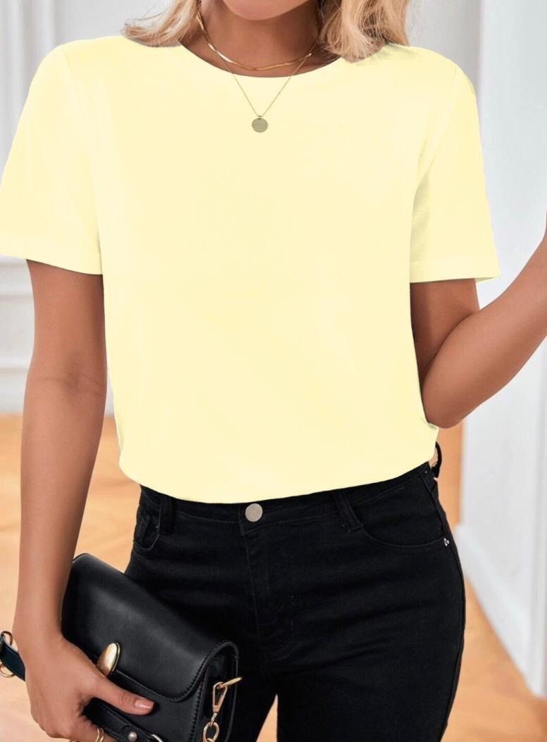 футболки женская,красная футболка женская,женская базовая однотонная футболка,футболка красная женская базовая,базовая женская футболка