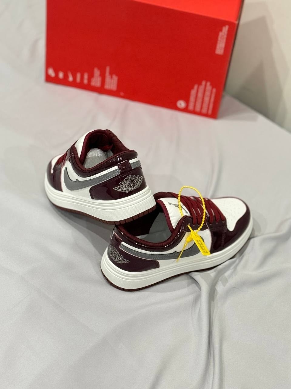 кроссовки бордовые,кроссовки,кроссовки джорданы,кроссовка,баскетбольная