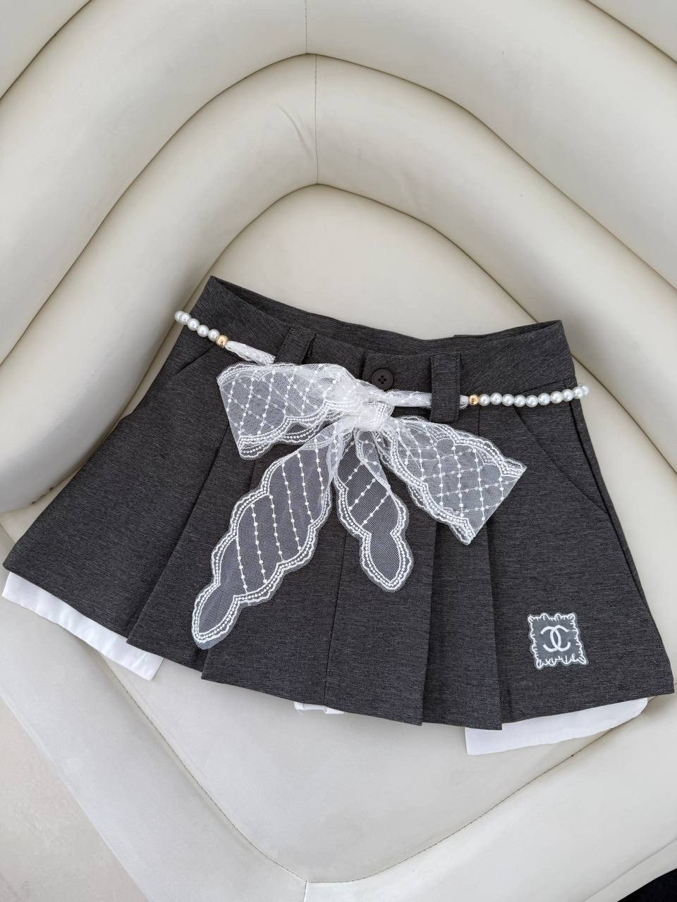 одежда для женщин,мини юбка,женская юбка,джемпер бежевый