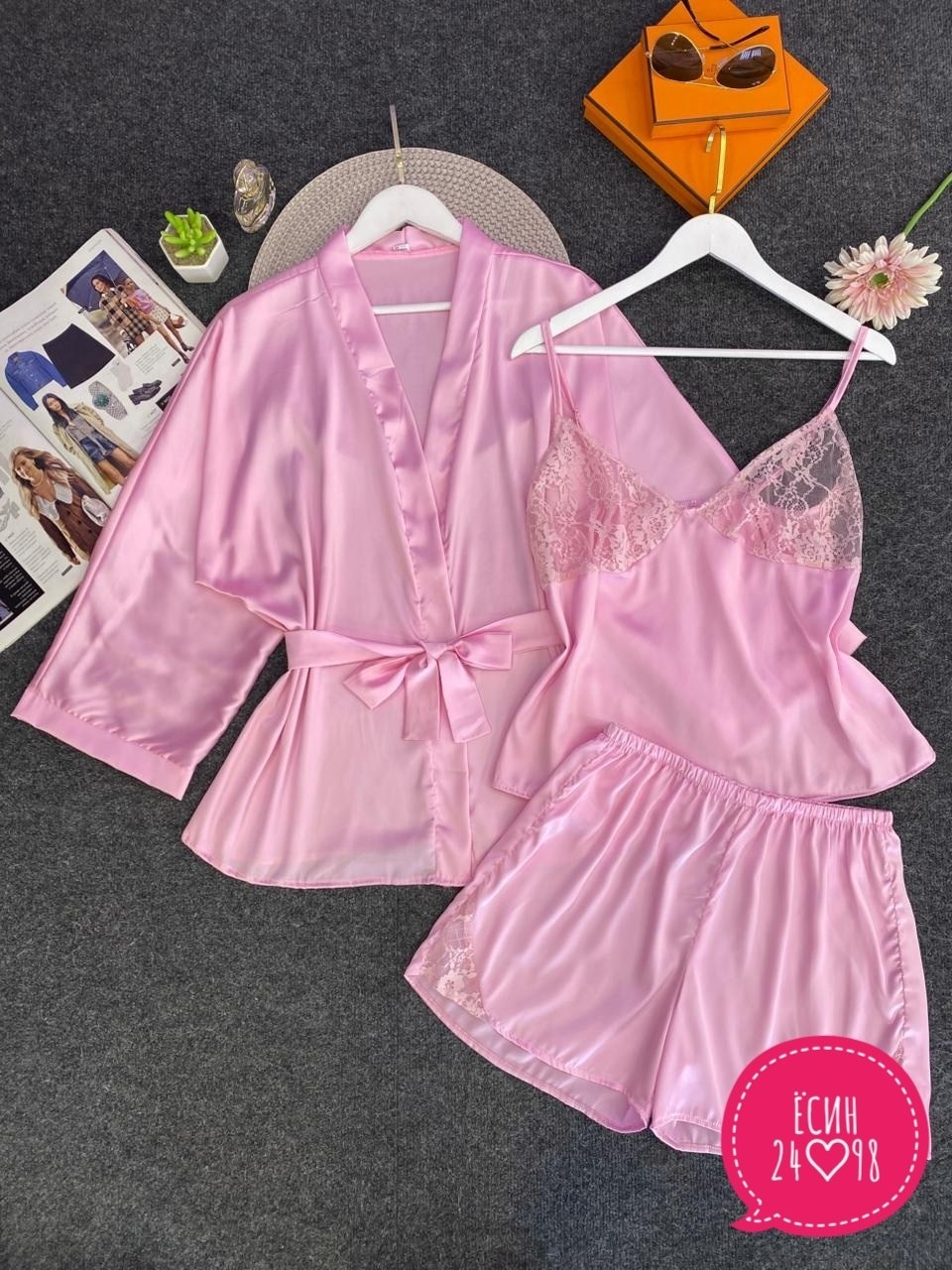 пеньюар,халат розовый,атласный пеньюар,женские пижамные комплекты,женский шелковый домашний комплект халат, топ и шорты розовый