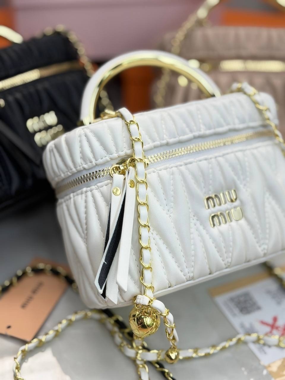 женская сумка miu miu,сумка miu miu,сумка через плечо в стиле miu miu,сумка на плечо miu miu,сумка miu miu через плечо