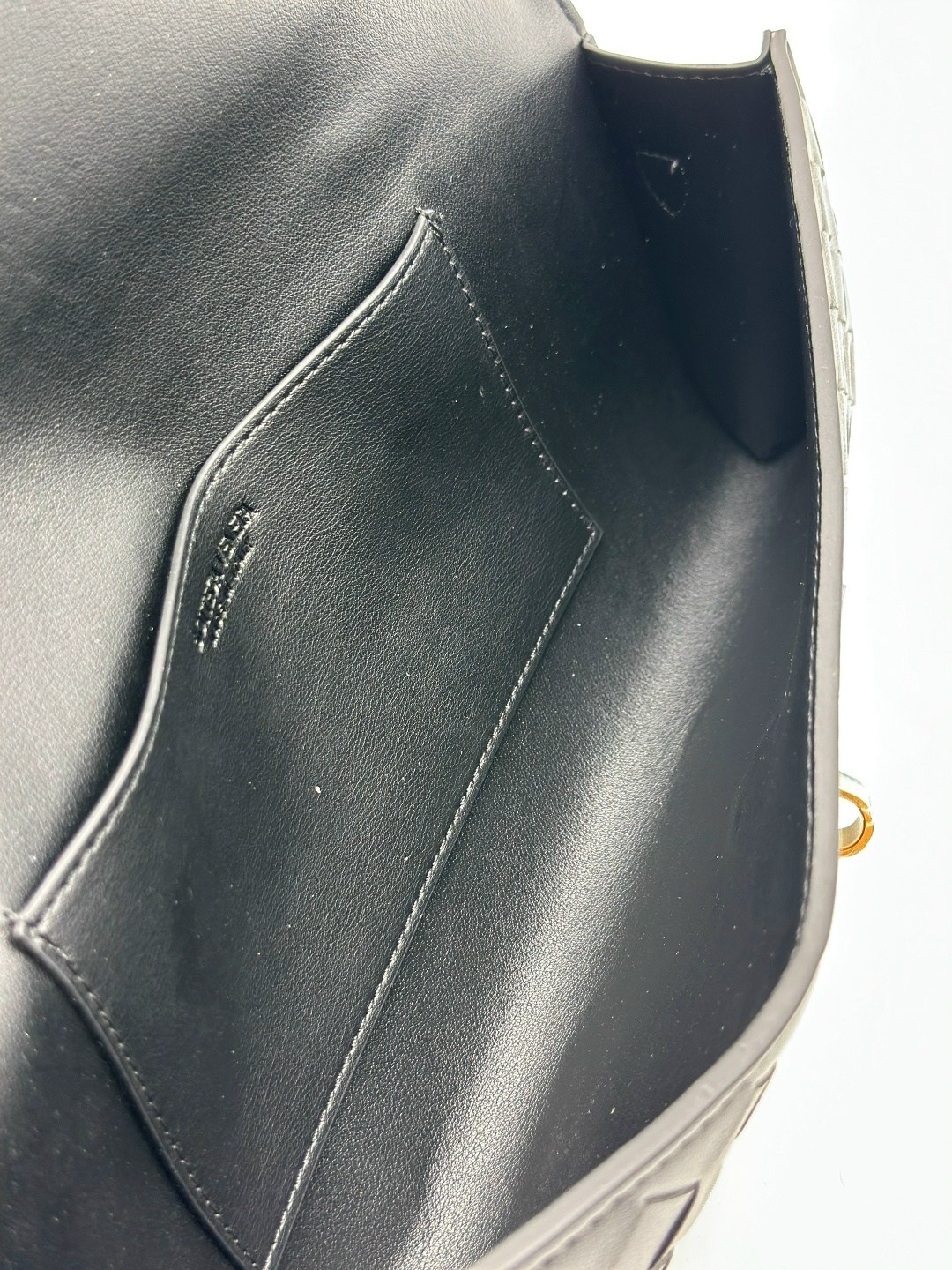 клатч bottega veneta,сумка женская bottega veneta,bottega veneta сумка,сумка bottega,женский кожаный клатч bottega veneta andiamo черный