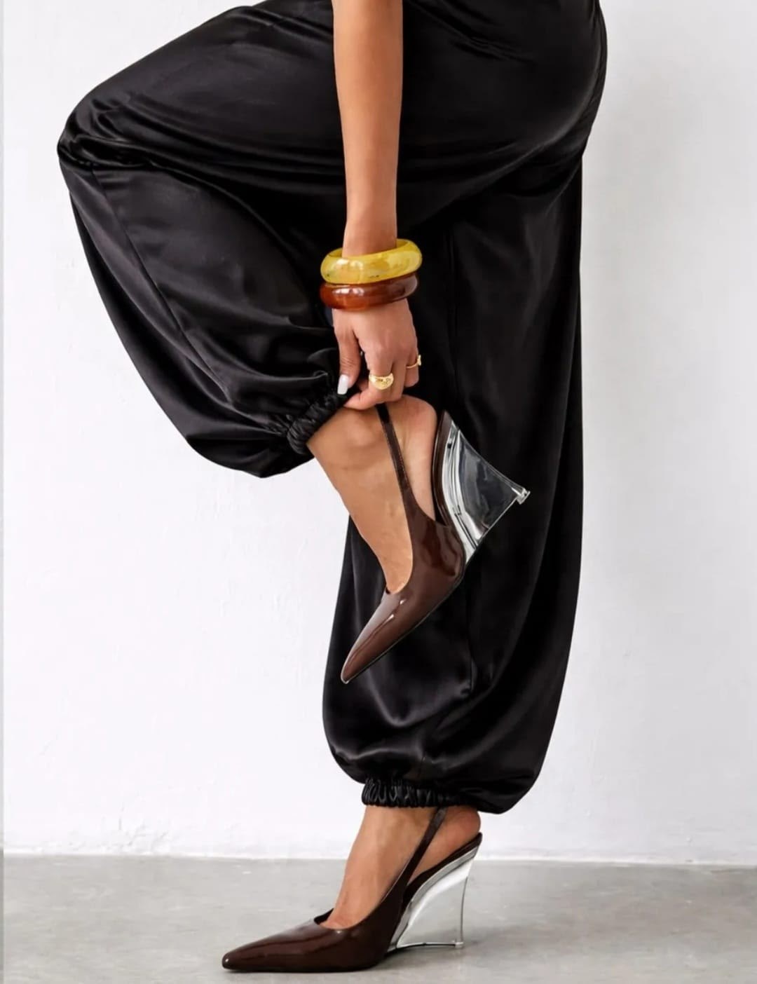 шелковый топ,шелковый топ с кружевом,топ с кружевом,майка с кружевами,шелковая майка