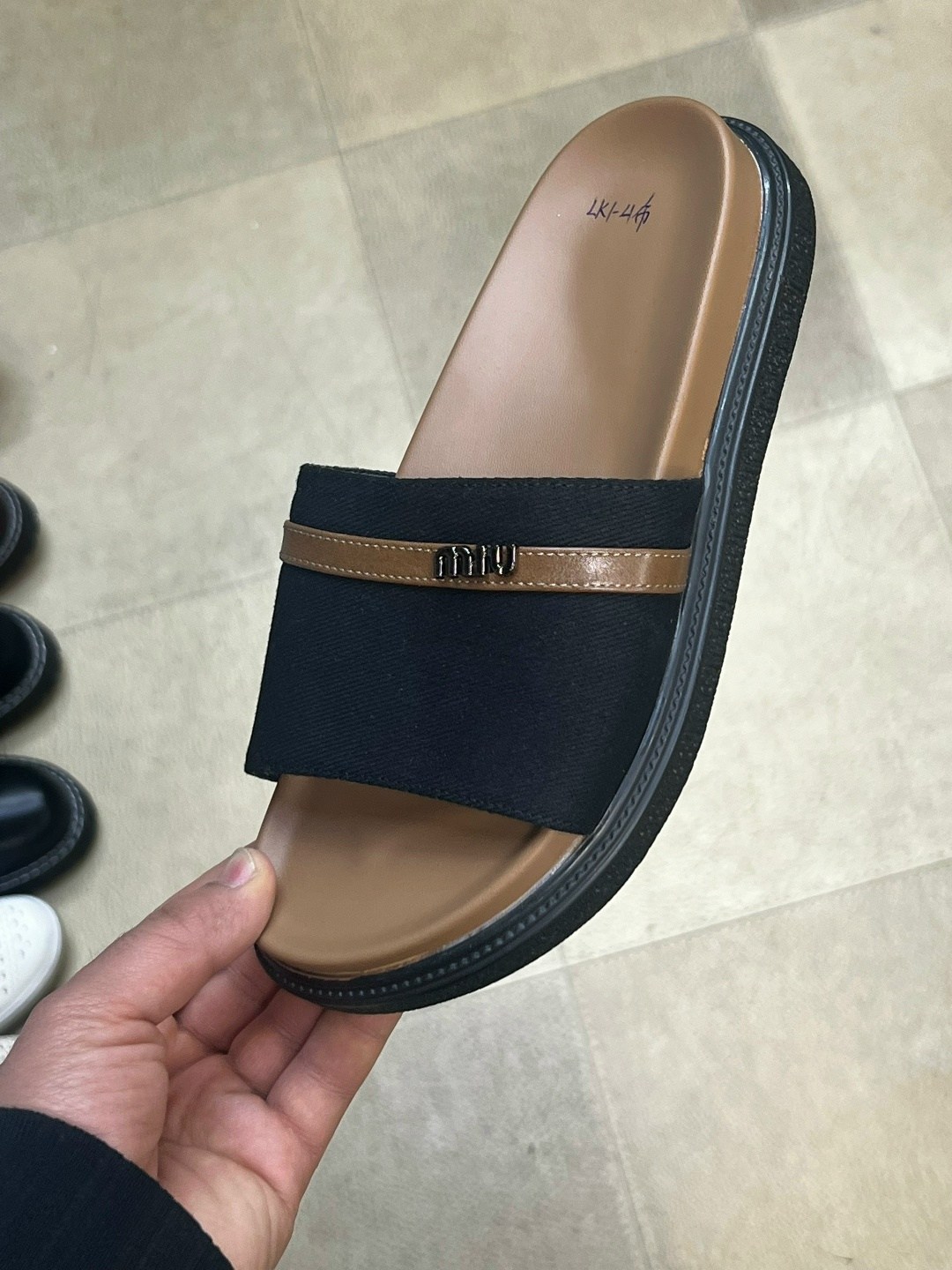 ,тапочки фенди,тапочки гермес,женские шлепанцы,шлепанцы мужские