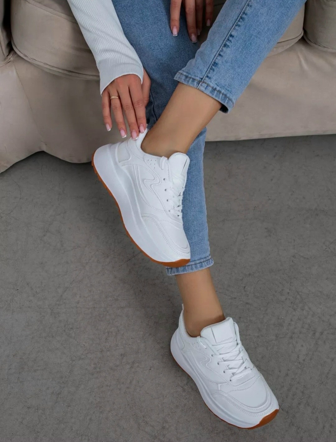 кроссовки женские белые,кроссовки женскиe,кроссовки белая,кроссовки белые демисезонные,стильные женские кроссовки
