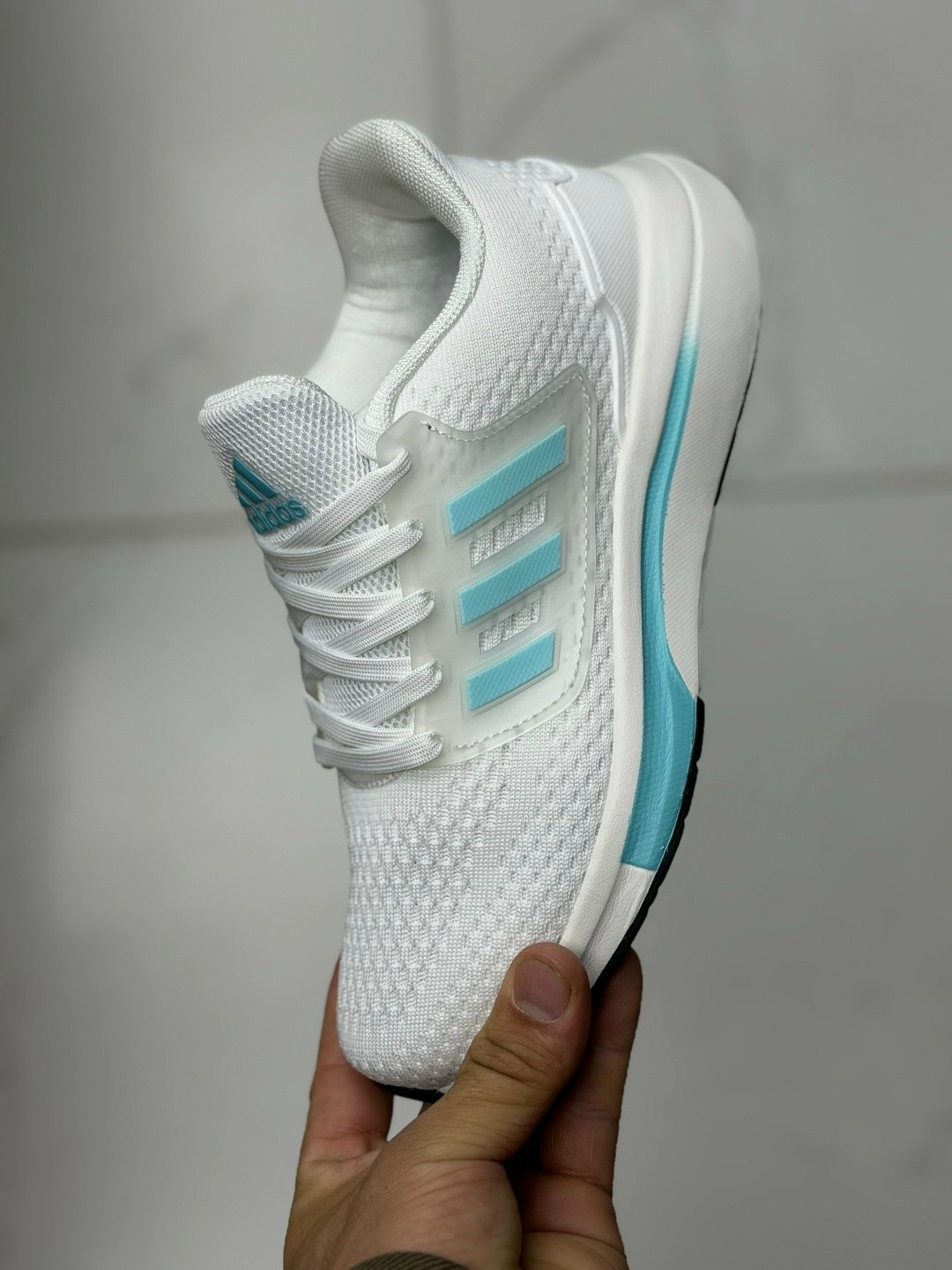 кроссовки adidas,кроссовки женские adidas,кроссовки,кроссовки мужские женские adidas,adidas ultra boost