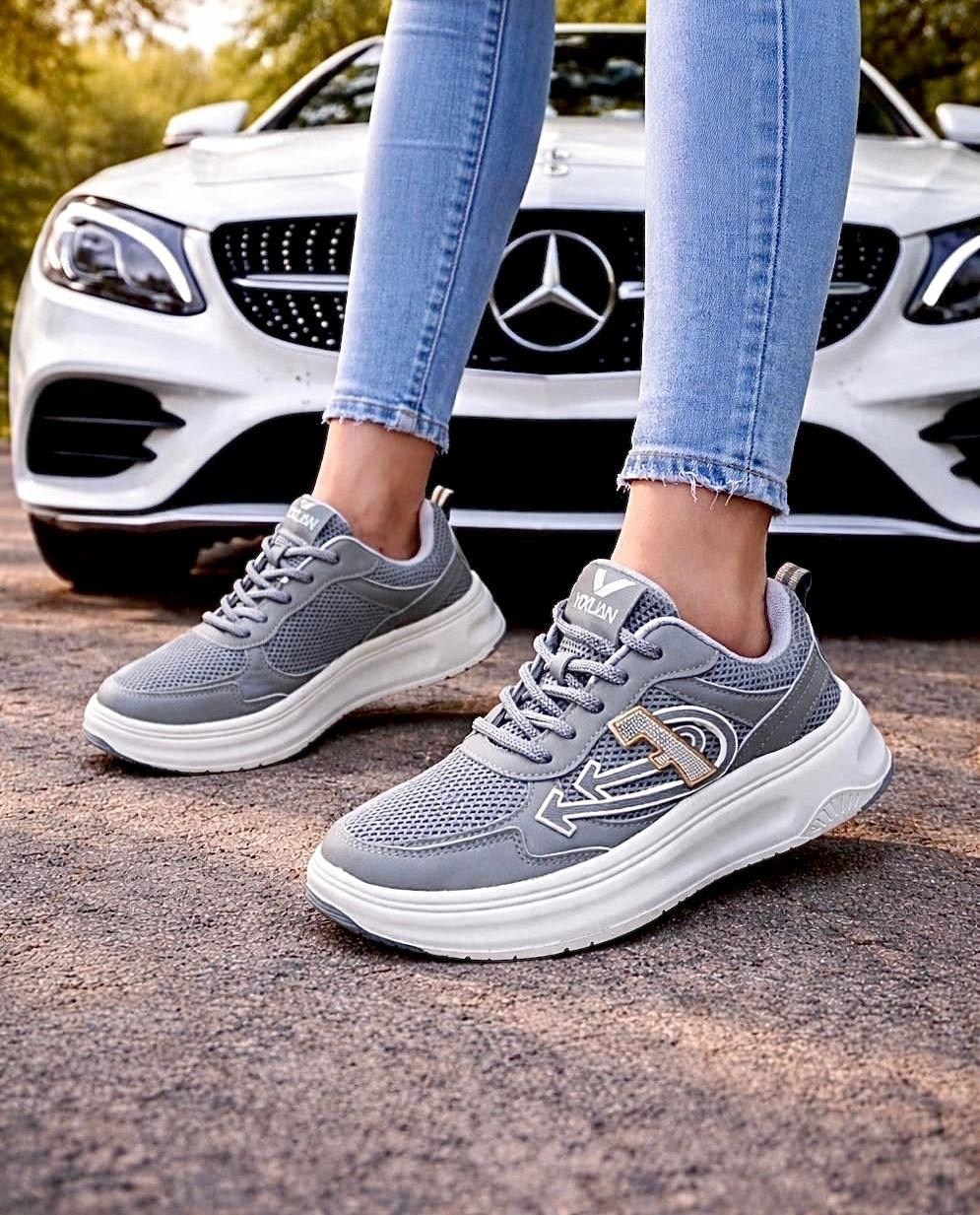 кроссовки женскиe,кроссовки,белые кроссовки,кроссовки для женщин, спортивная