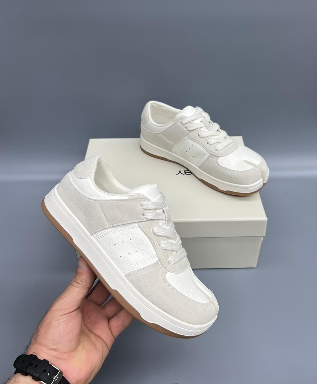 брендовые кроссовки,,стильные кроссовки,кроссовка мужской,кроссовки для женщин