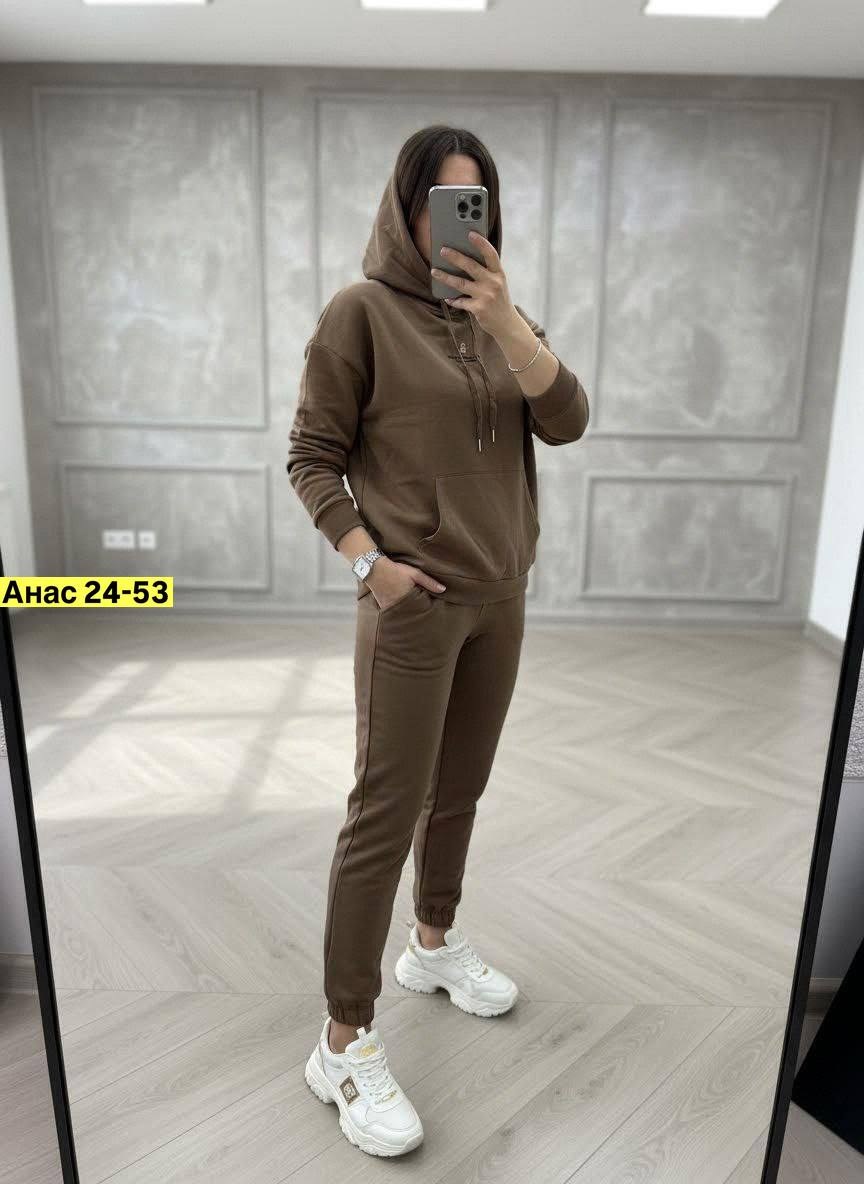 спортивные костюмы женские,cпортивный костюм женский на флисе,женский костюм на флисе,образ с зеленым спортивным костюмом,костюм на флисе