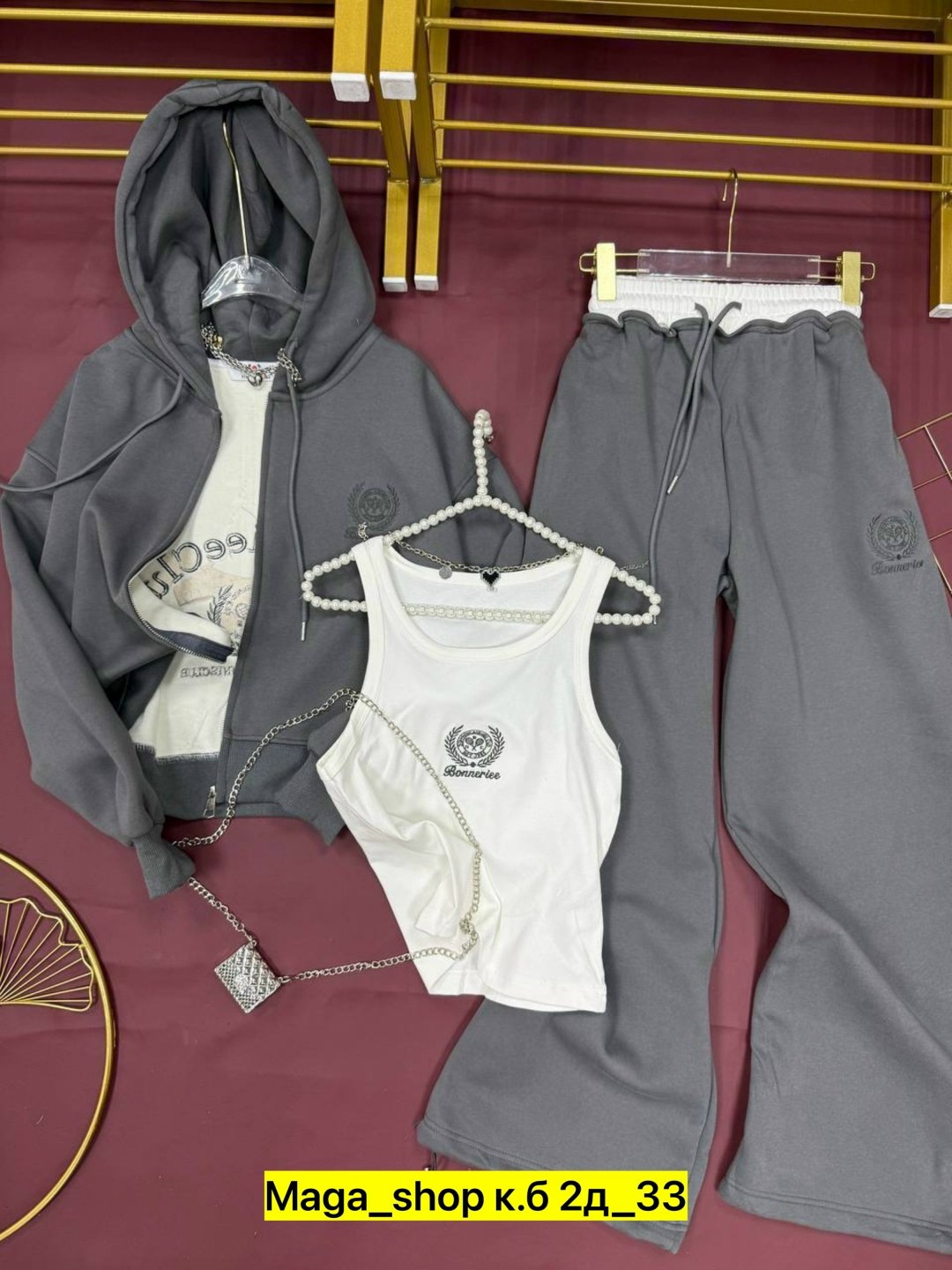 спортивный костюм свободного кроя,женский спортивный костюм,спортивный костюм свободного кроя из,костюм женский тройка,женские костюмы