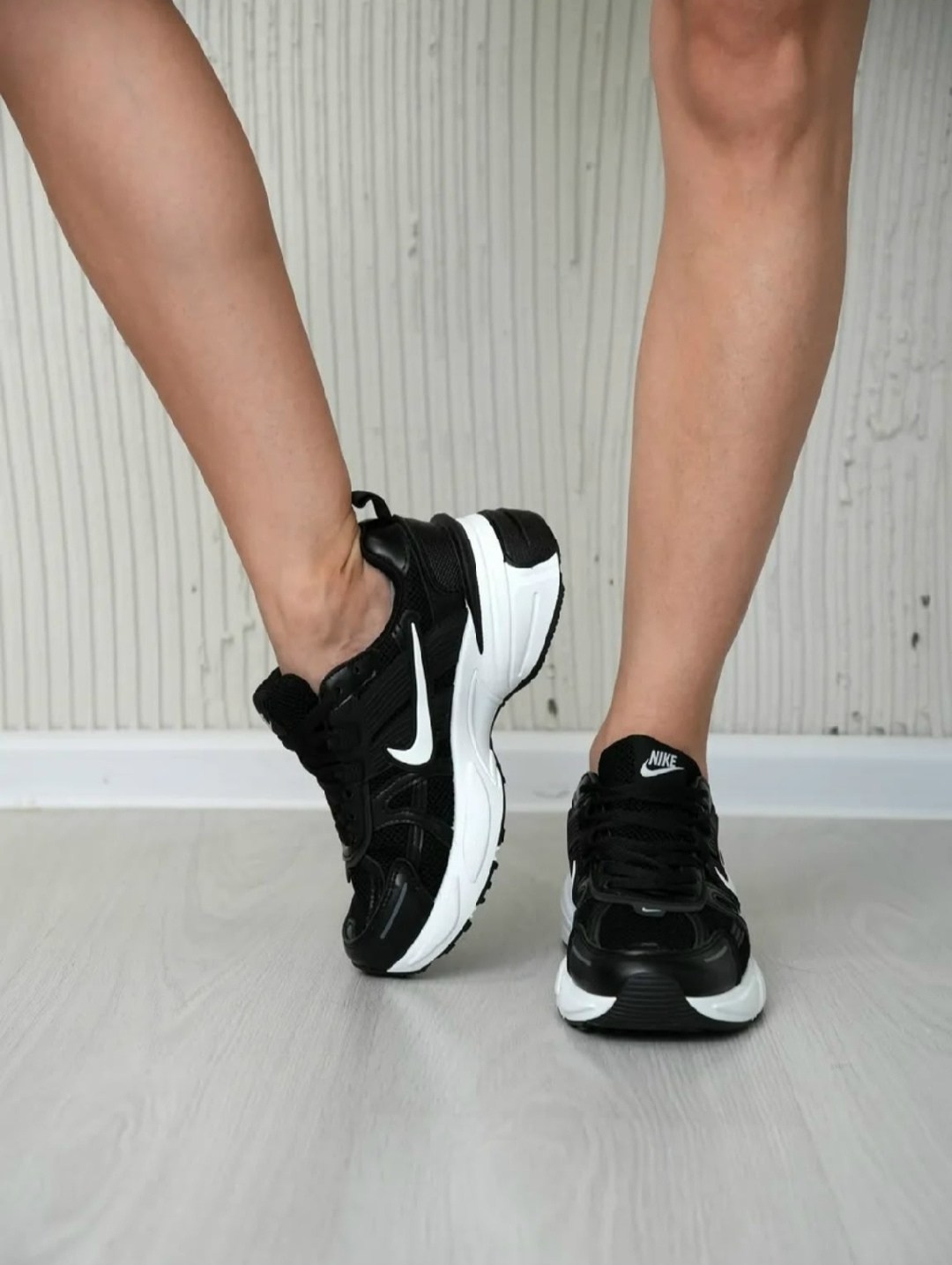 кроссовки nike,кроссовки найк женские черные на белой подошве,кроссовки,женские кроссовки nike,женские кроссовки