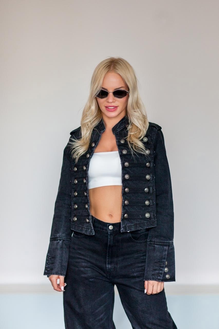джинсовая куртка в стиле милитари,куртка в стиле милитари,куртка в стиле милитари женская,куртка джинсовая укороченная,джинсовая куртка