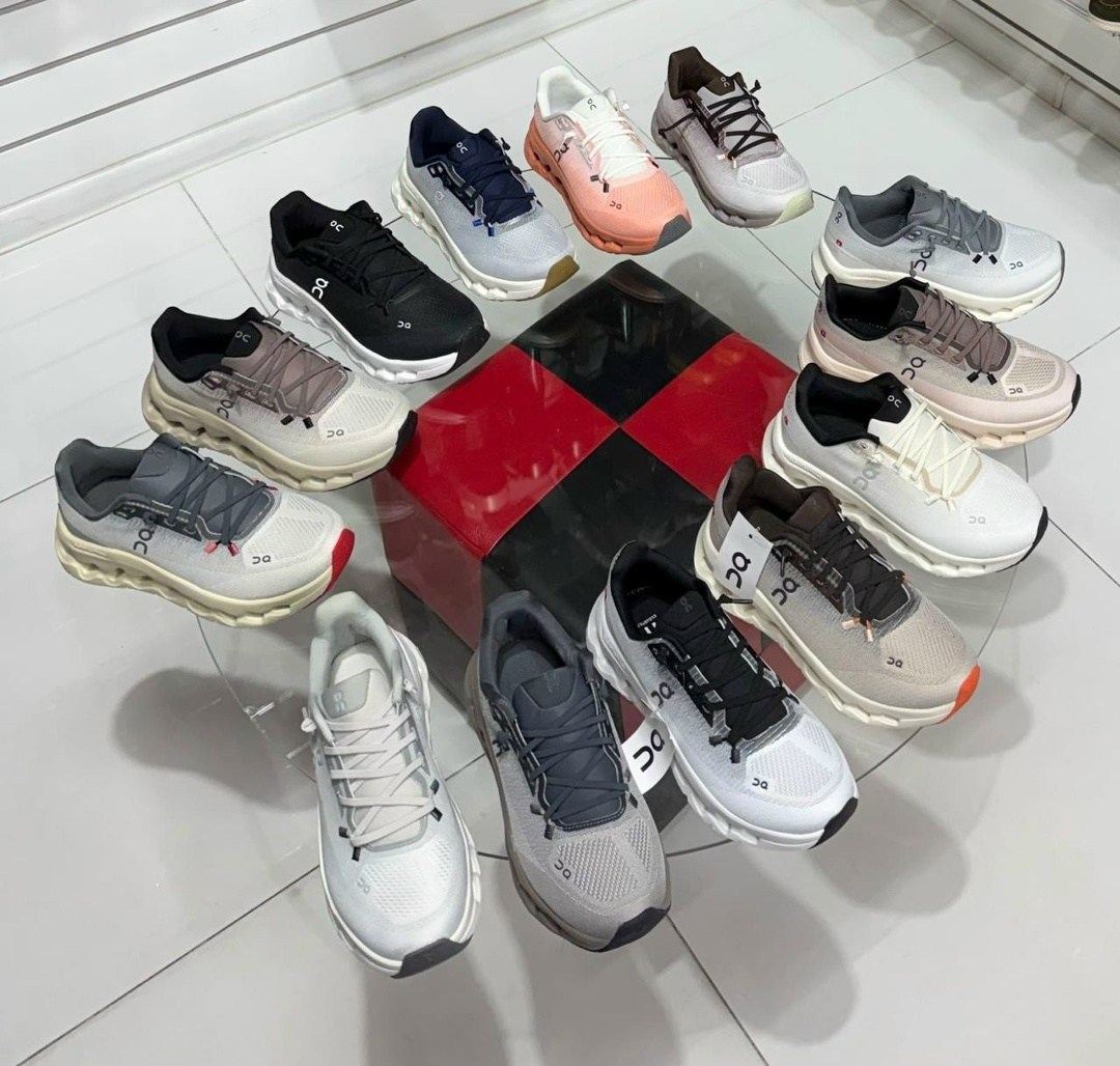 ,кроссовки женские мужские,модные кроссовки,кроссовки,удобные кроссовки