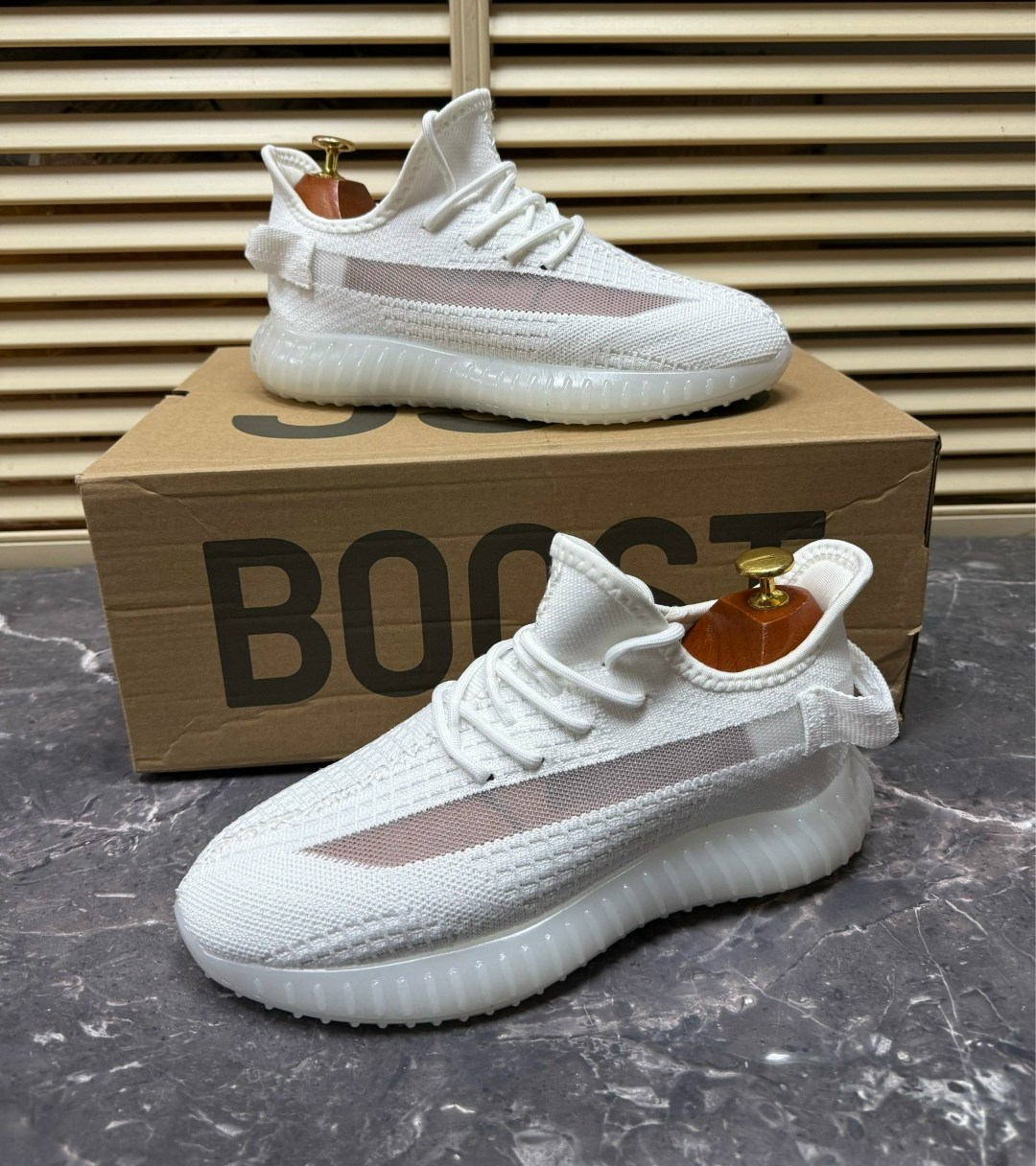 кроссовки adidas yeezy boost 350,кроссовки adidas yeezy boost,кроссовки adidas yeezy 350 boost v2 triple white,кроссовки адидас изи белые,кроссовки