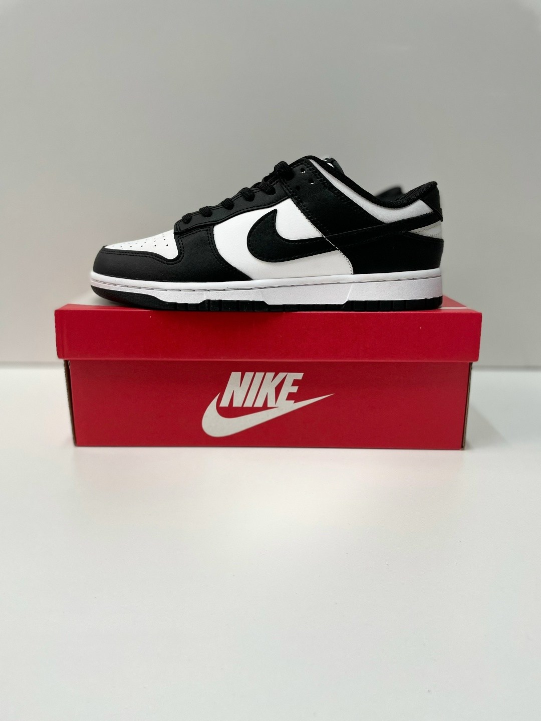 nike dunk low,nike dunk low black white,кроссовки nike sb dunk low,nike dunk low retro white black,nike dunk low retro white black panda (2026)