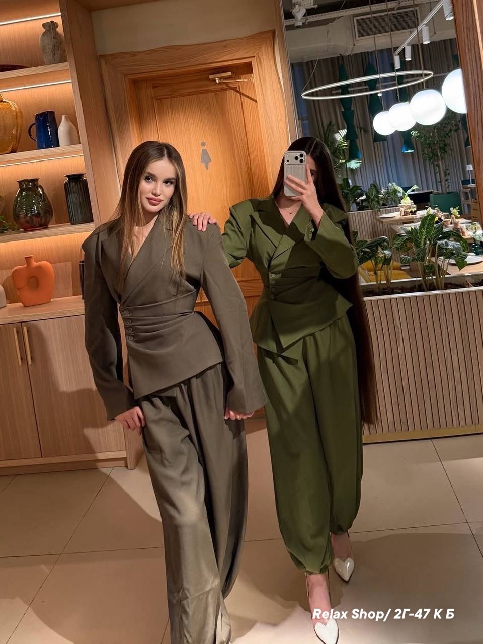 брючный костюм,брючный костюм женский,элегантный брючный костюм,атласный брючный костюм,женский костюм