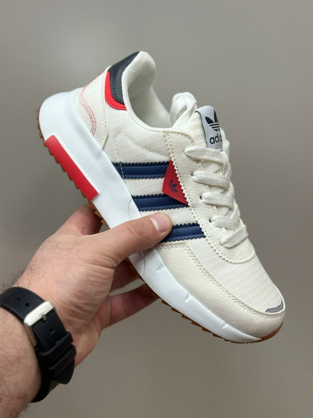 кроссовки мужские adidas,кроссовки adidas,кроссовки адидас,кроссовки adidas retropy,черные кроссовки adidas
