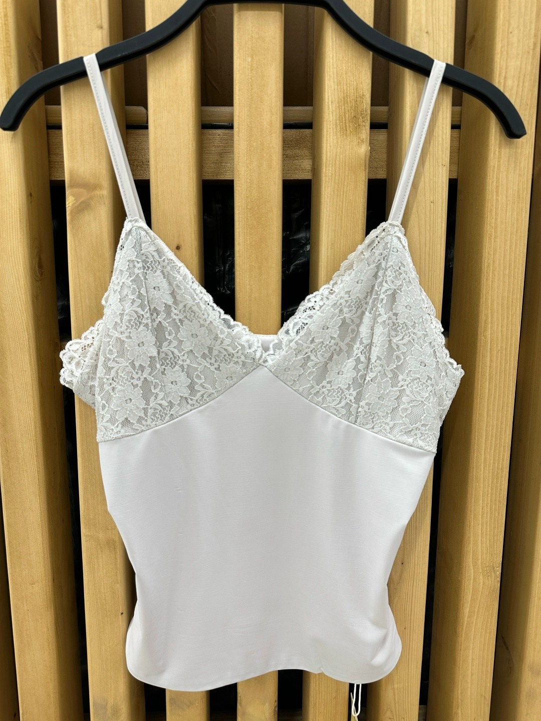 шелковый топ с кружевом,майка с кружевами,шелковый топ,кружевная майка,шелковый топ с кружевом молочного цвета