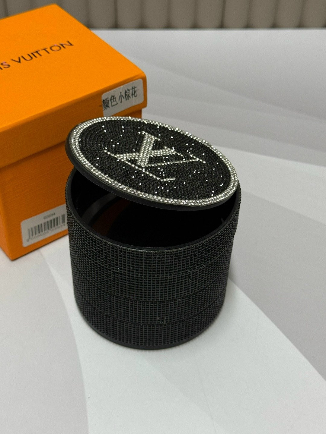 шкатулка со стразами,шкатулка для украшении,шкатулка подарочная,коробка,ювелирная шкатулка