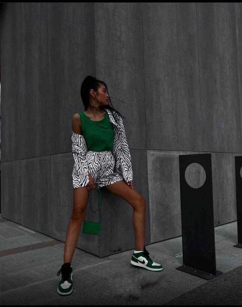 костюм зебра женский с шортами,летний костюм с шортами и топом зебра,женские костюмы,летние костюмы,летний костюм с шортами