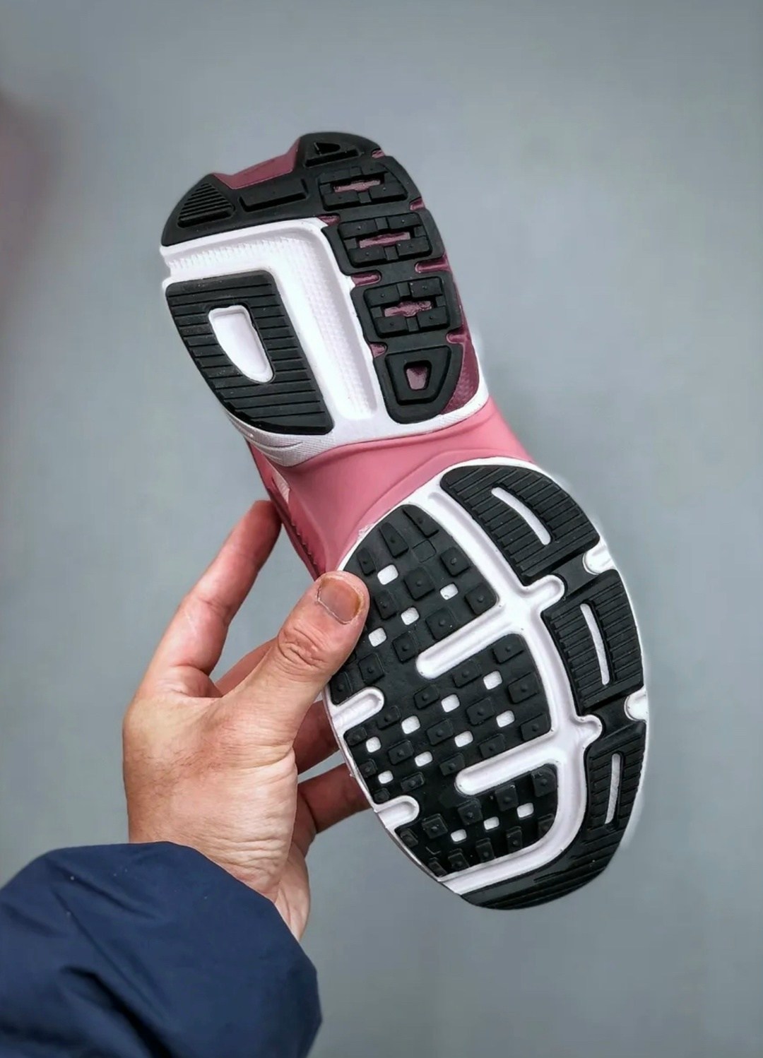 женские кроссовки nike,кроссовки nike,кроссовки,кроссовки женские,кроссовки nike v 2 k run