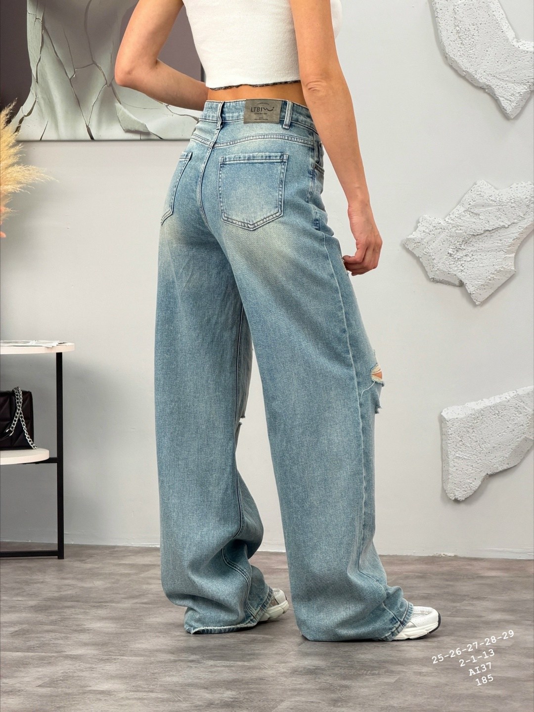 стильные джинсы,широкие джинсы,джинсы женские,джинсы модные,джинсы