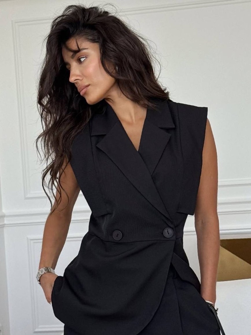 удлиненный жилет,костюм женский с брюками и жилеткой olivia bellucci,жилет приталенный,жилет костюмный классический,жилет женский классический