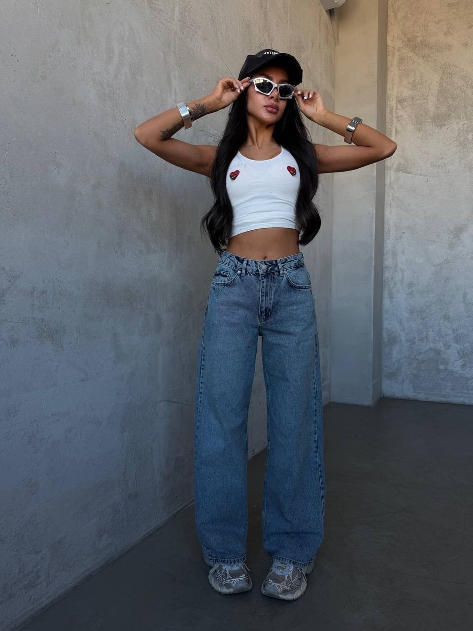 женские джинсы,модные джинсы,женские джинсы с высокой посадкой,джинсы широкие,женские широкие джинсы