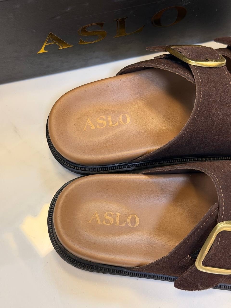 ,шлепанцы с пряжкой,модные сандалии,шлепанцы женские,модные шлепанцы