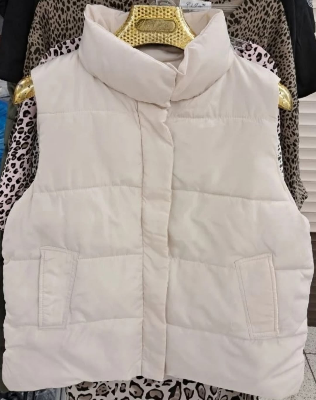 жилетка женская,жилет,жилет женский,демисезонная жилетка,жилетка