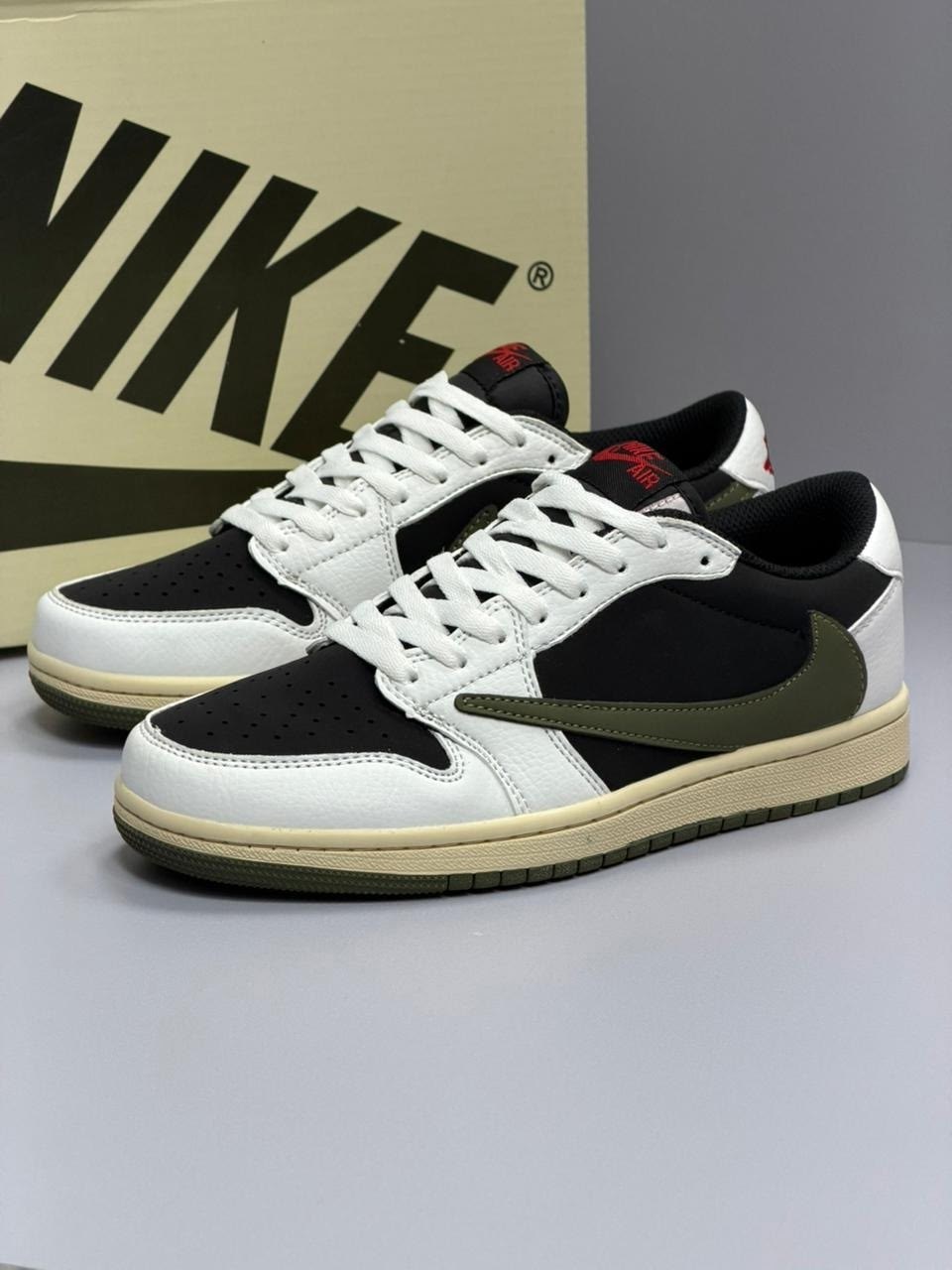 кроссовки nike air jordan 1 low travis scott,кроссовки air jordan 1 low og из коллаборации с travis scott,кроссовки nike travis scott x air jordan 1,кроссовки nike travis scott air jordan 1,кроссовки