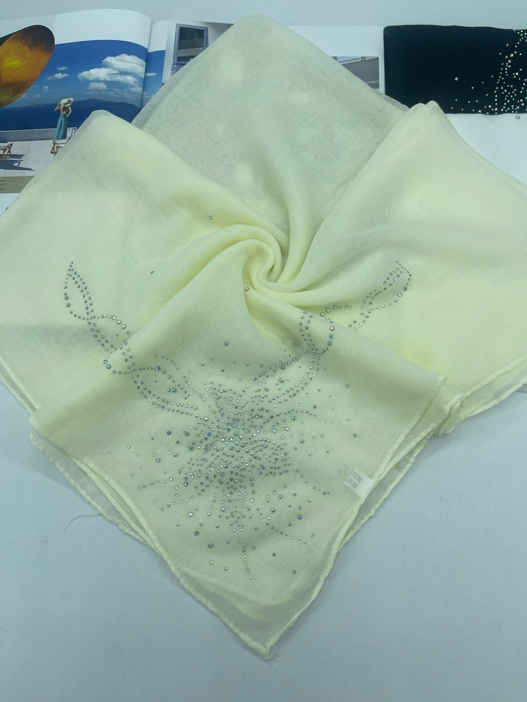белый платок,новинки платок,платки женские,платок со стразами,красивый платок