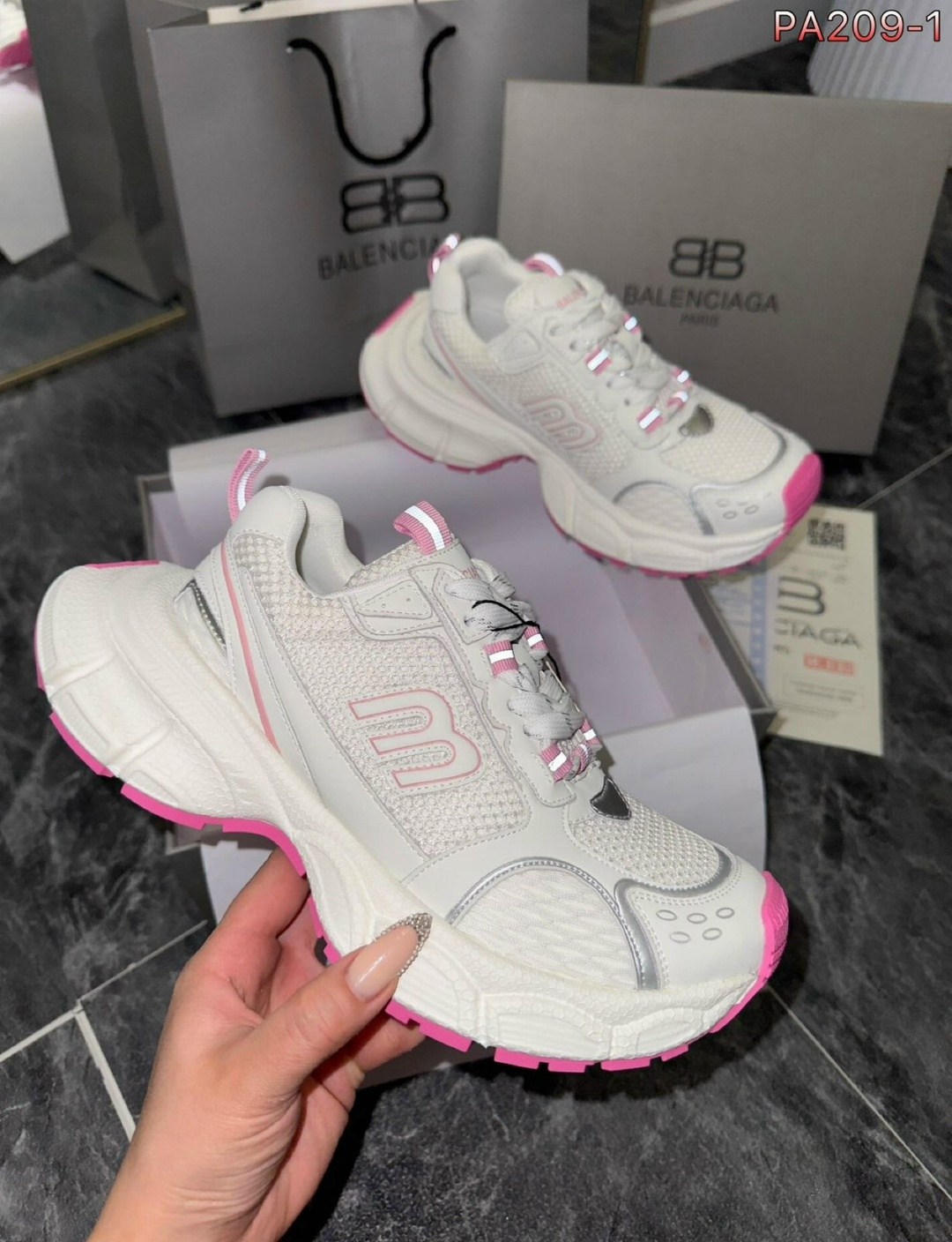 кроссовки женские balenciaga,balenciaga кроссовки оригинал розовые,кроссовки баленсиага женские розовые,кроссовки баленсиага женские,кроссовки баленсиага женские оригинал