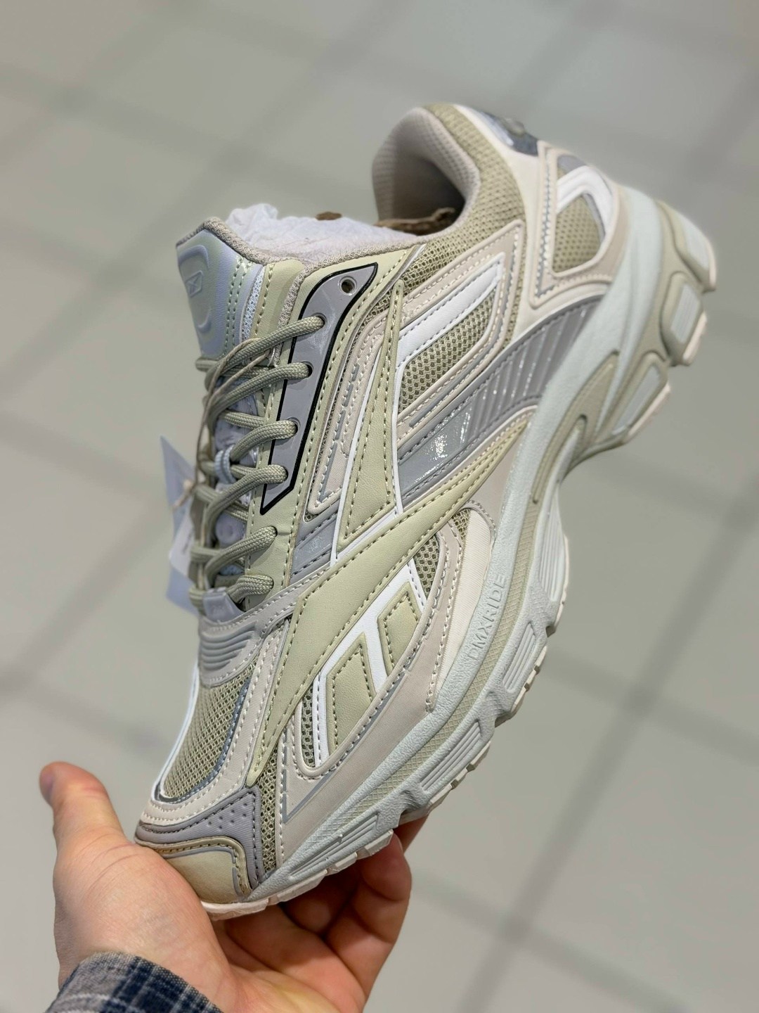 кроссовки wave rider beta mizuno бежевый,кроссовки mizuno,женские кроссовки mizuno,кроссовки,кроссовки mizuno wave