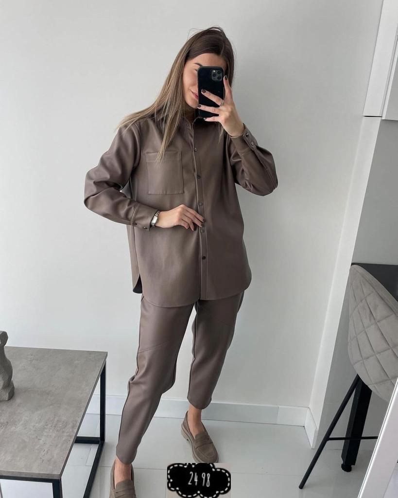 костюм из экокожи,костюм из экокожи женский,костюм свободного кроя,брючный костюм,брючный костюм из экокожи