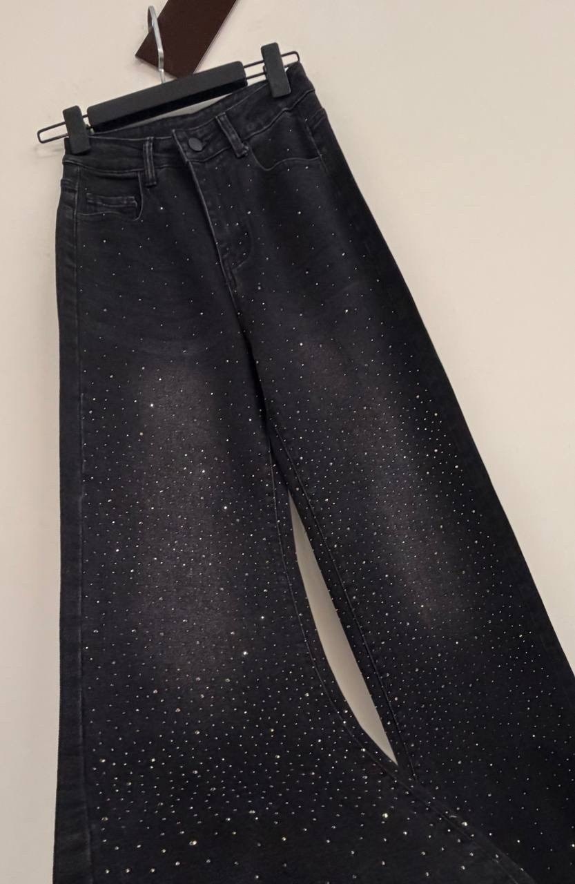 джинсы со стразами,женские джинсы со стразами,женские джинсы,джинсы черные женские,широкие джинсы