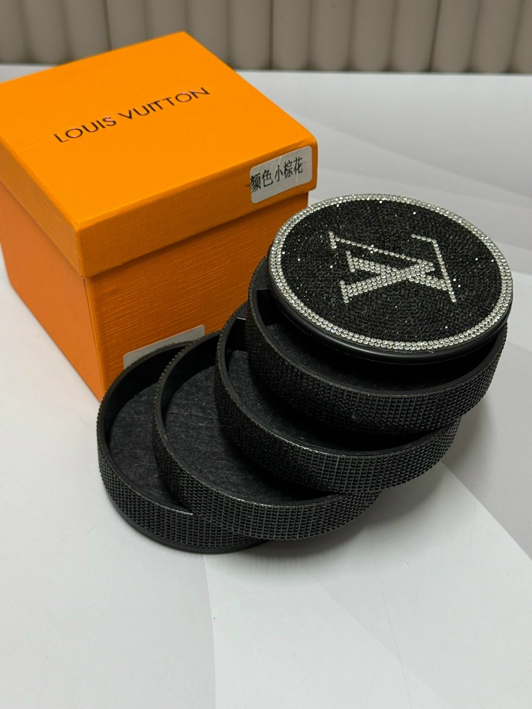 шкатулка со стразами,шкатулка для украшении,шкатулка подарочная,коробка,ювелирная шкатулка