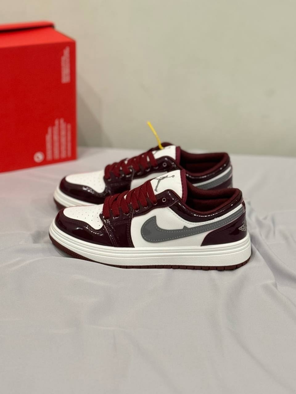 кроссовки бордовые,кроссовки,кроссовки джорданы,кроссовка,баскетбольная